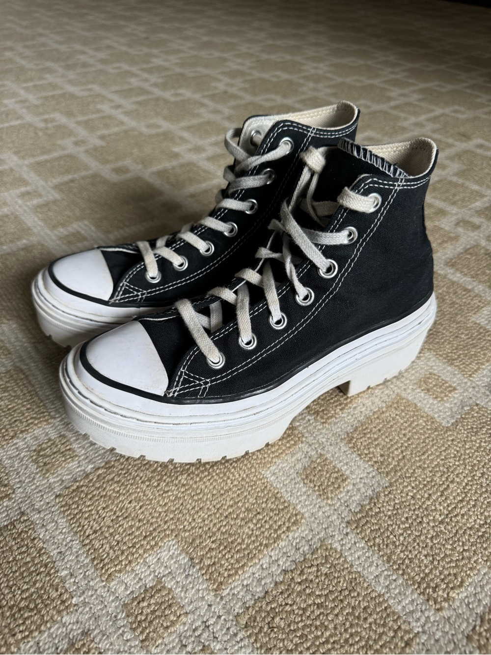 Converse Chuck Taylor All Star
Lugged Heel High Top Platform Sneakers Black 6 - Picture 17 of 17